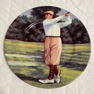 St. Martin Email de Limoges "Golfer" Collector Plate - Vintage, Mint Conditon